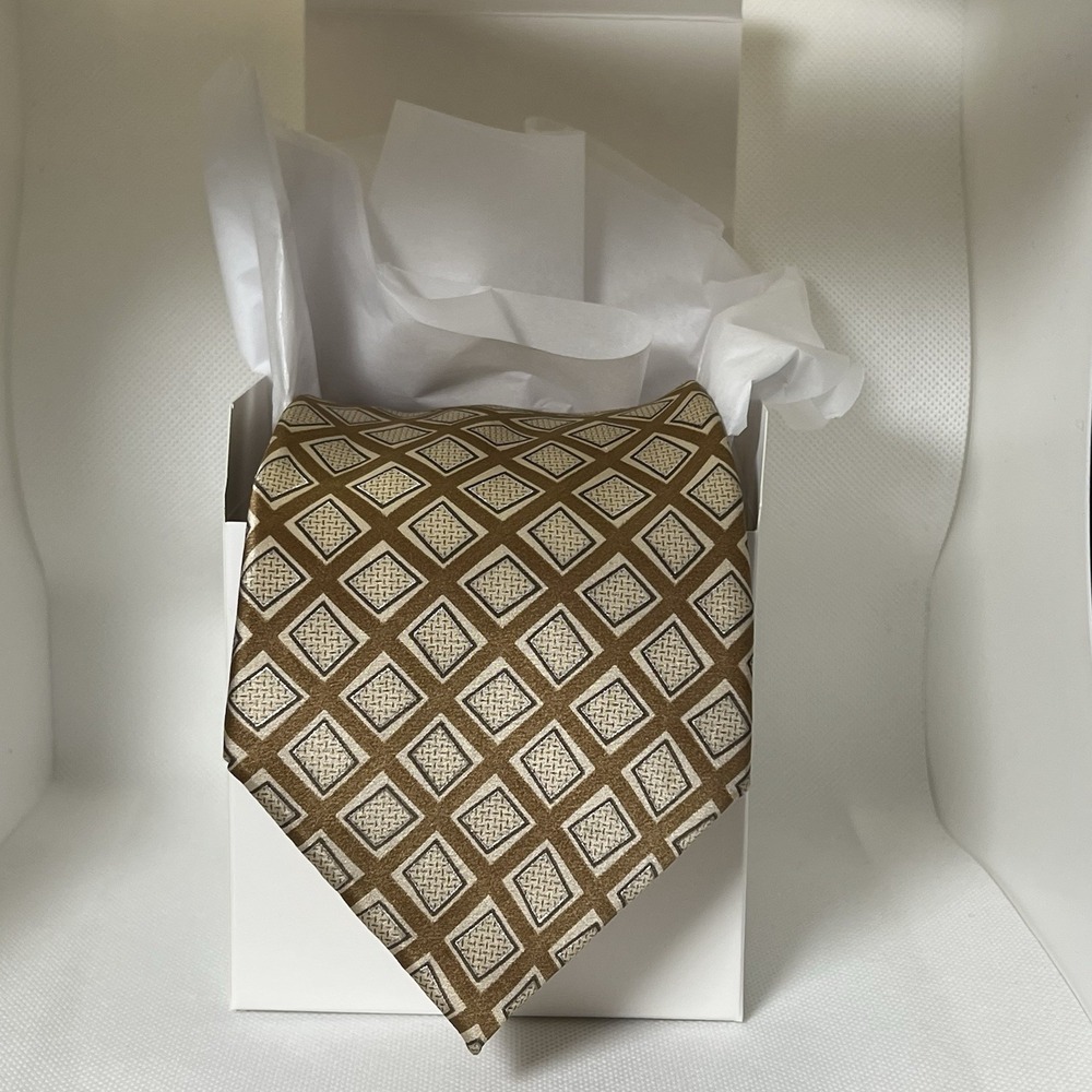 Donald Trump Tie Gold Bar Silver Gold Accent Signature Collection Dinner Party‎